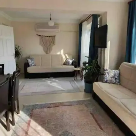 Fethiye Çiftlik'te Bahçe Katı Günlük Kiralık Ev Apartamento